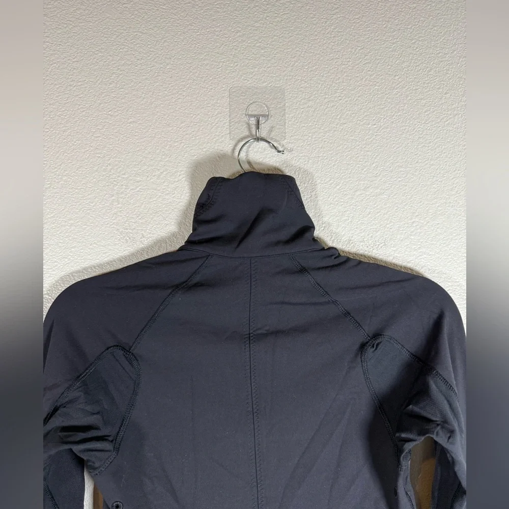 Lululemon athletica Run Reflect Pullover Black jacket 4 R24